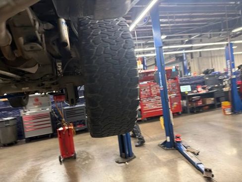 Used 2017 Ford F150 Raptor w/ Equipment Group 802A Luxury AWD/4WD image 12