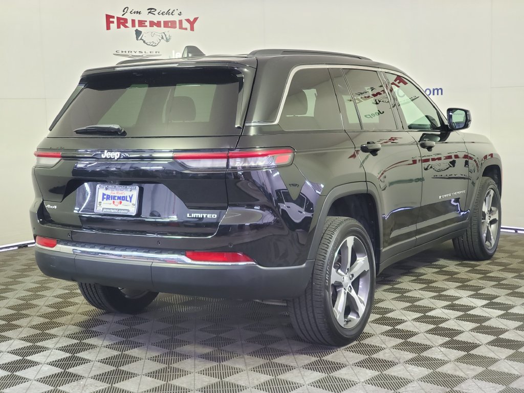 Used 2025 Jeep Grand Cherokee Limited AWD/4WD image 3
