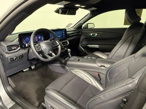 Used 2024 Ford Mustang GT Premium image 41