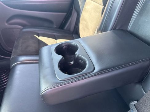 Used 2019 Jeep Grand Cherokee Altitude AWD/4WD image 33