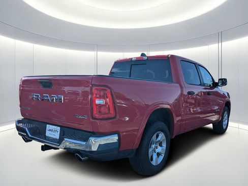 Used 2025 RAM 1500 Big Horn AWD/4WD image 3