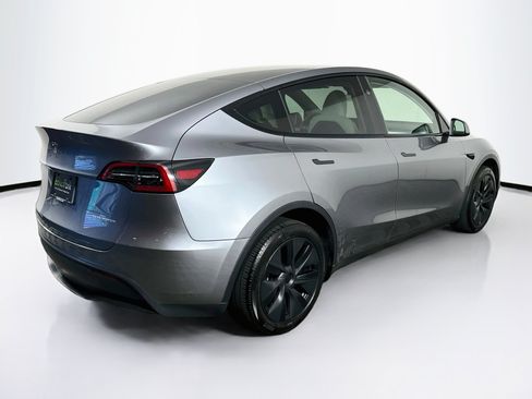 Used 2025 Tesla Model Y Long Range AWD/4WD image 9