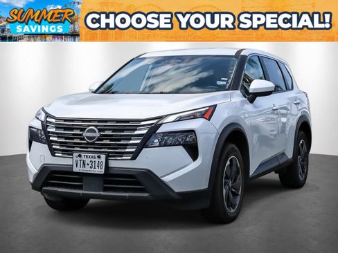 Used 2025 Nissan Rogue SV AWD/4WD image 1