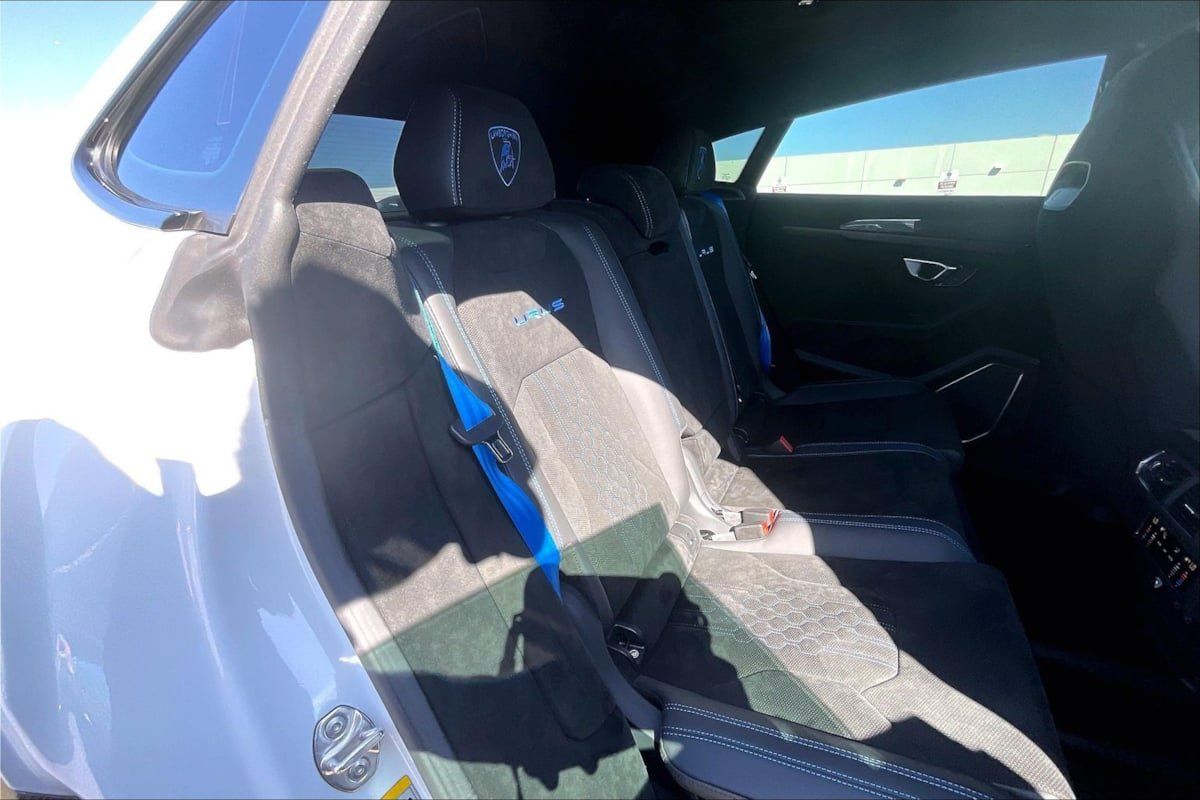 Used 2023 Lamborghini Urus Performante AWD/4WD image 24