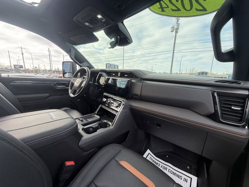 Used 2024 GMC Sierra 2500 AT4 w/ AT4 Premium Plus Package image 26