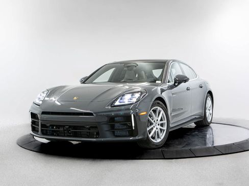 New 2026 Porsche Panamera 4 AWD/4WD image 1