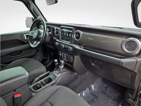 Used 2020 Jeep Wrangler Unlimited Sahara AWD/4WD image 38