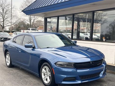 Used 2022 Dodge Charger SXT image 1
