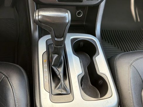 Used 2017 Chevrolet Colorado LT w/ Luxury Package, Chrome RWD image 16
