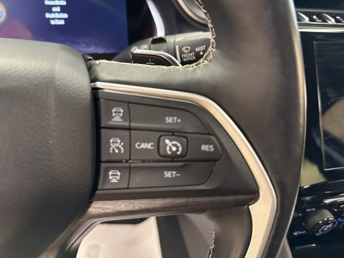 Used 2021 Jeep Grand Cherokee L Limited image 33