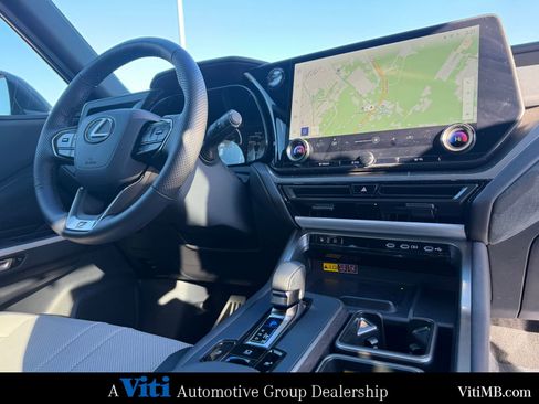 Used 2026 Lexus TX 500h 500h F SPORT Performance Premi image 31