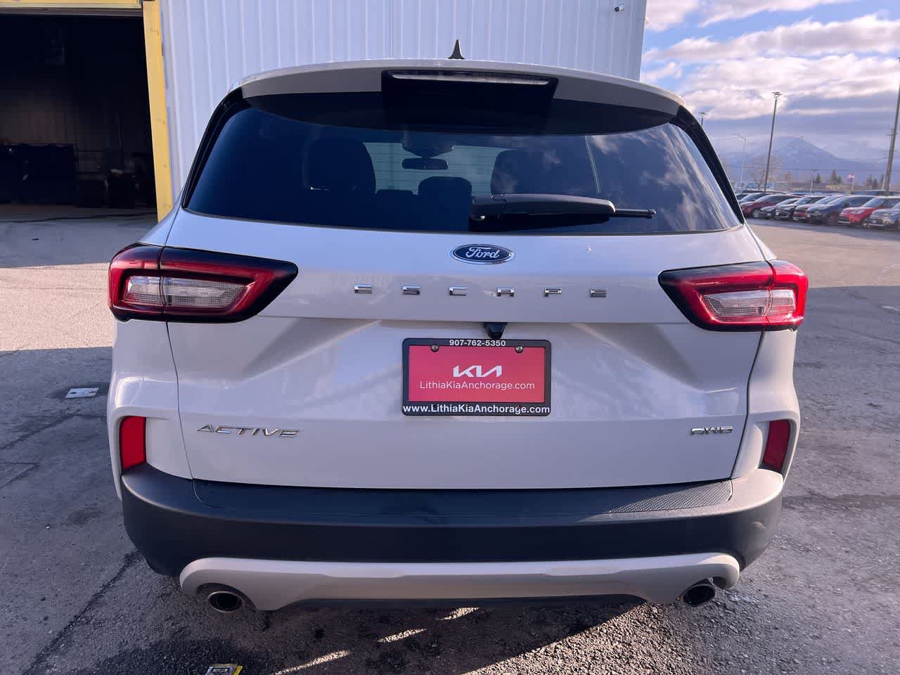 Used 2025 Ford Escape Active AWD/4WD image 27