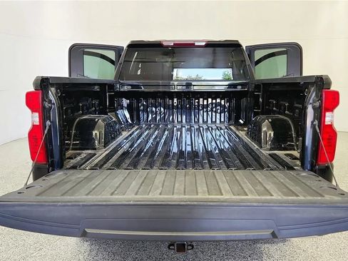 Used 2023 Chevrolet Silverado 1500 LT AWD/4WD image 38