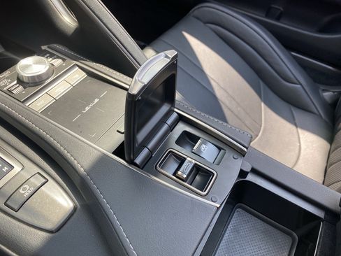 Used 2021 Lexus LC 500 Convertible w/ Touring Package RWD image 36