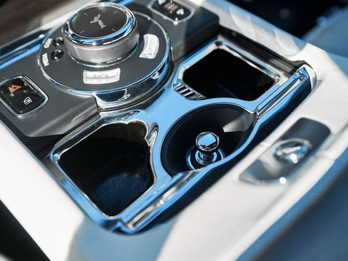 Used 2020 Rolls-Royce Wraith RWD image 63