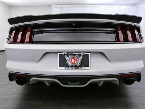 Used 2017 Ford Mustang GT Premium w/ GT Performance Package RWD image 33