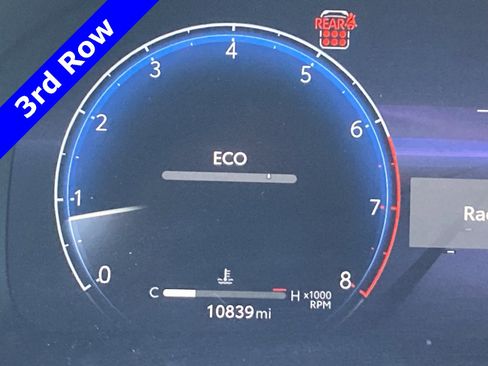 Used 2024 Toyota Highlander Limited image 16