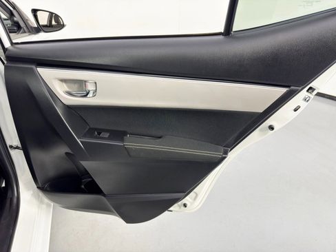 Used 2019 Toyota Corolla LE image 36