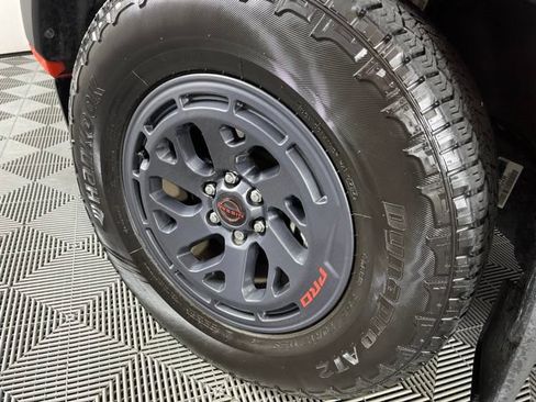 Used 2025 Nissan Frontier Pro-X w/ Pro Convenience Package RWD image 13