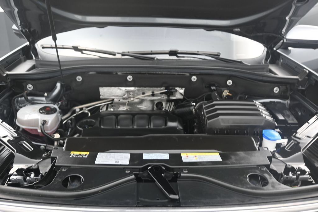 Used 2025 Volkswagen Atlas SEL Premium R-Line AWD/4WD image 11