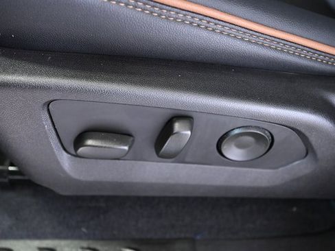 Used 2024 GMC Canyon AT4 image 24