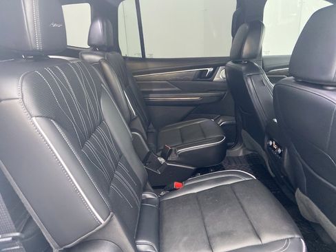 Certified 2025 Buick Enclave Avenir w/ Super Cruise Package image 8