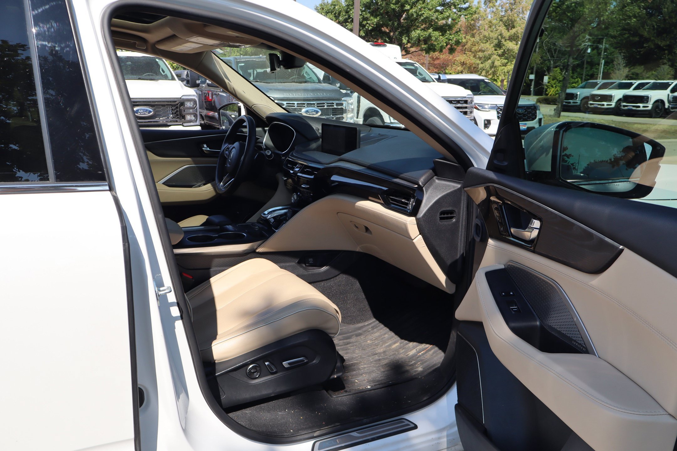 Used 2023 Acura MDX w/ Advance Package AWD/4WD image 33