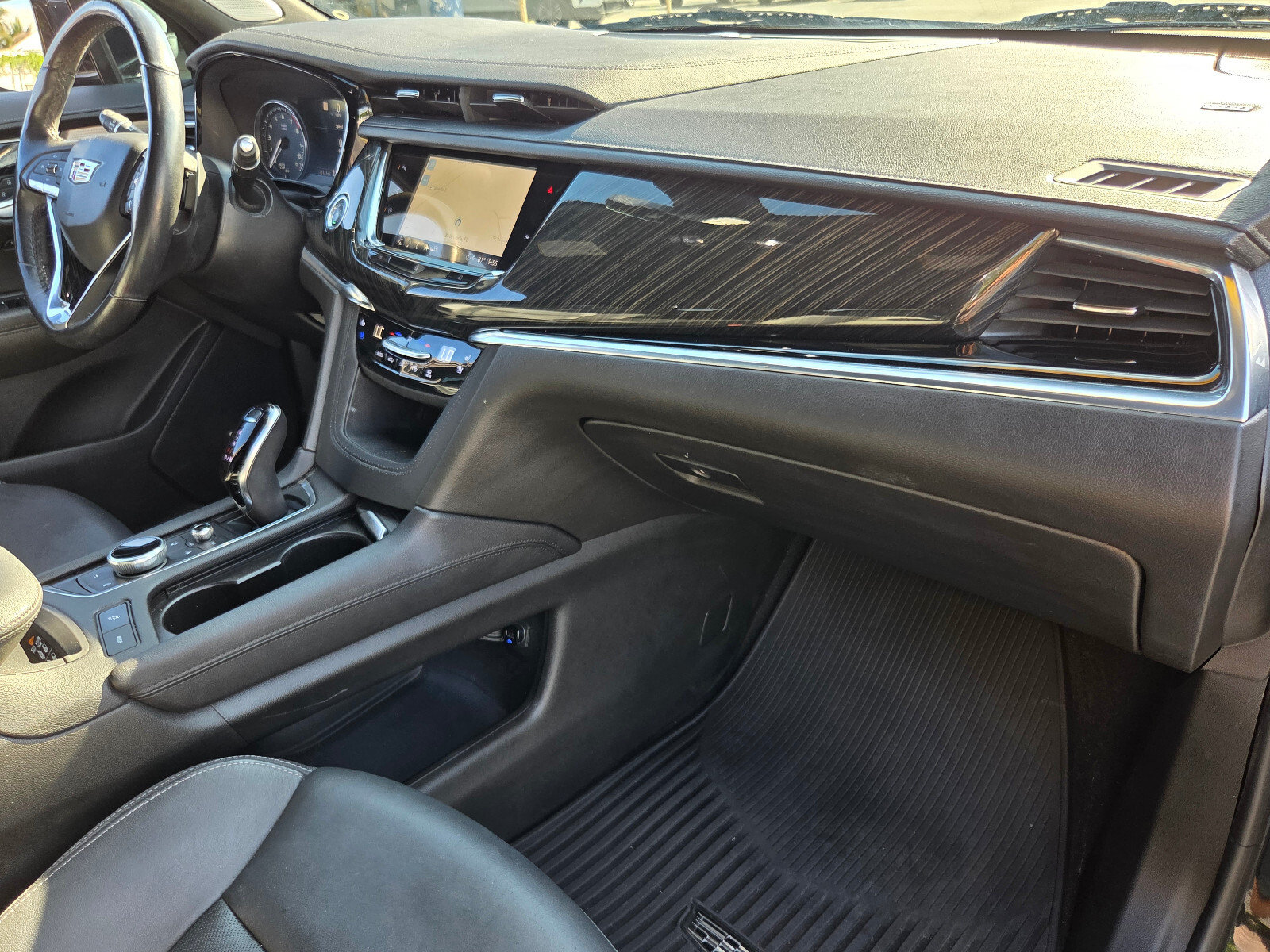 Used 2021 Cadillac XT6 Premium Luxury FWD image 18