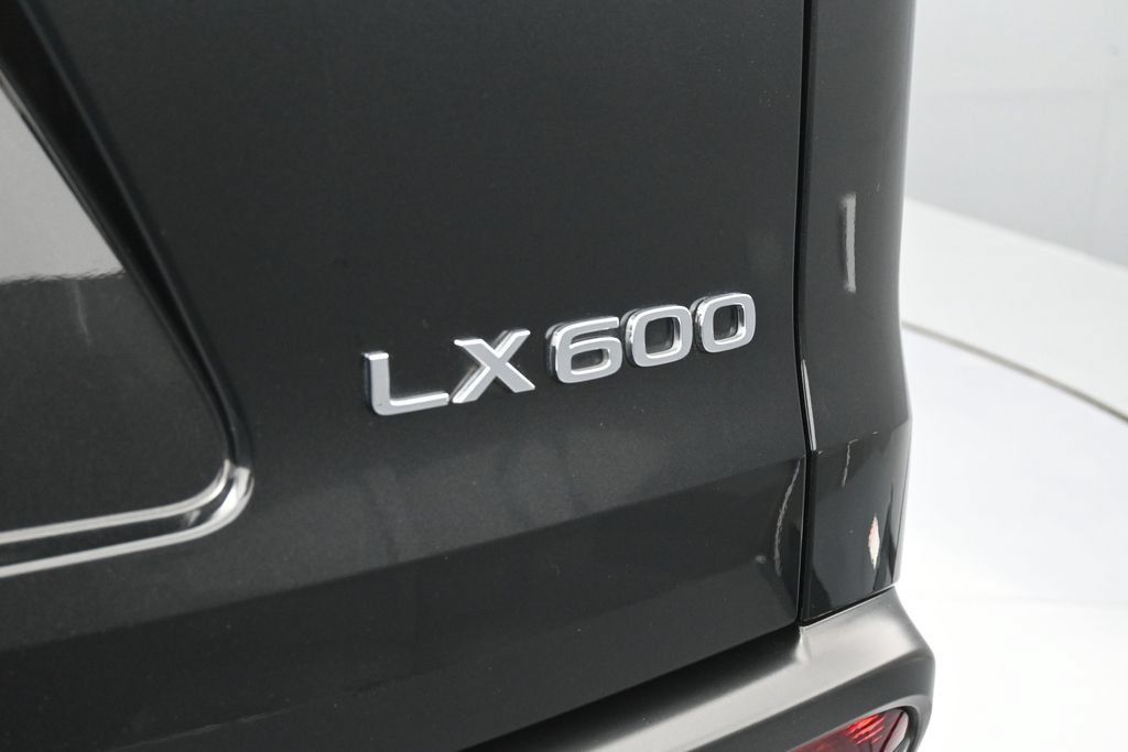 Used 2024 Lexus LX 600 4WD w/ Appearance Package image 14