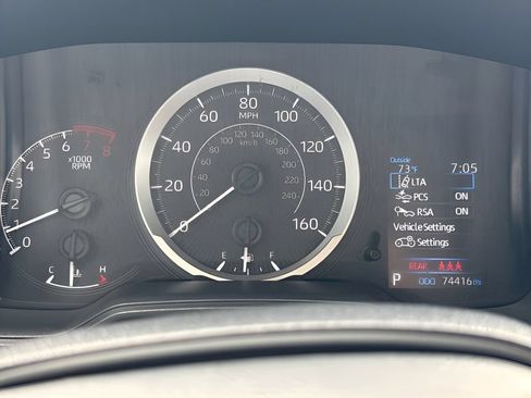Used 2022 Toyota Corolla LE FWD image 19