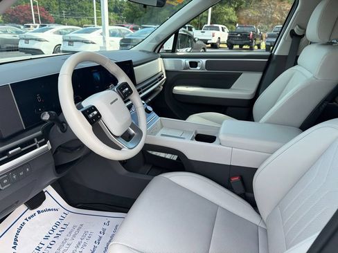 Used 2024 Hyundai Santa Fe SEL AWD/4WD image 16