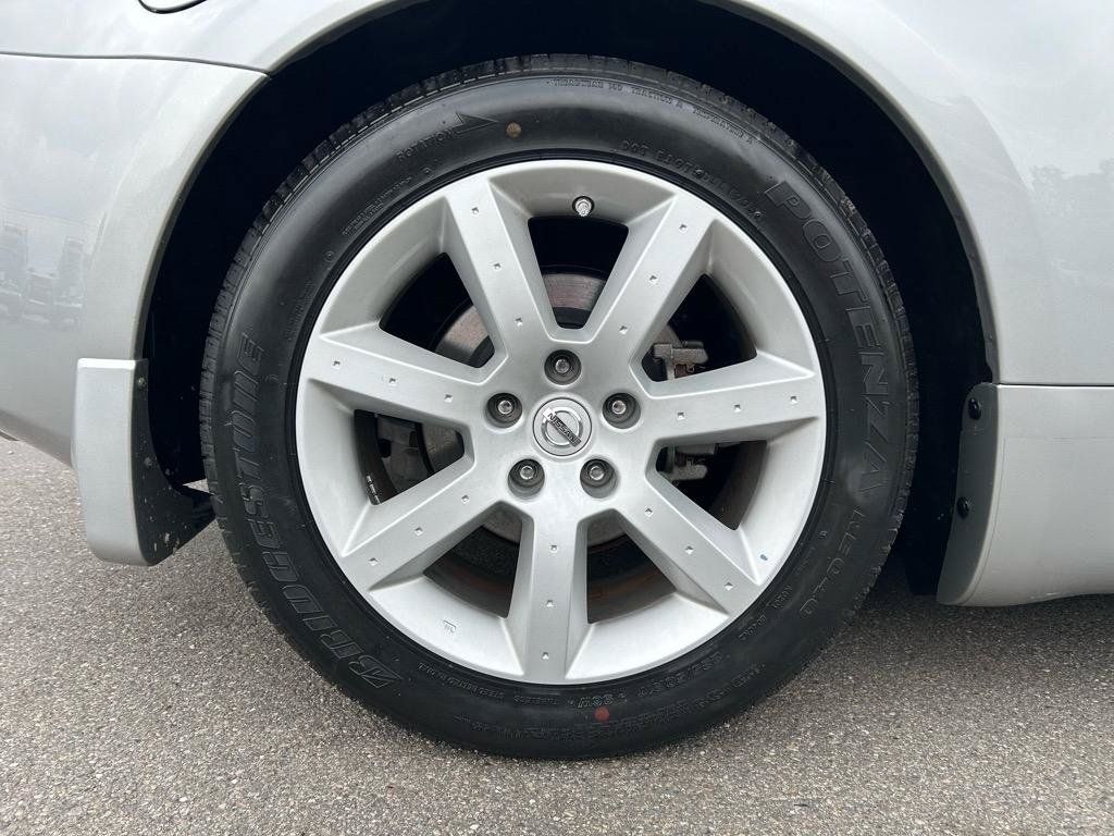 Used 2005 Nissan 350Z Touring RWD image 26