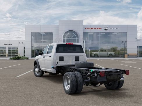 New 2026 RAM 4500 Tradesman w/ Chrome Appearance Group AWD/4WD image 3