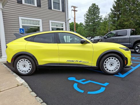 Certified 2024 Ford Mustang Mach-E GT image 8