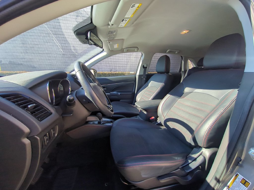 Used 2025 Mitsubishi Outlander Sport SE AWD/4WD image 24