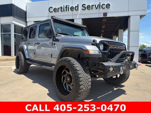 Used 2020 Jeep Wrangler Unlimited Sahara AWD/4WD image 21