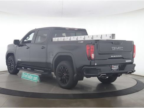 Used 2023 GMC Sierra 1500 Elevation w/ Elevation Premium Package AWD/4WD image 8