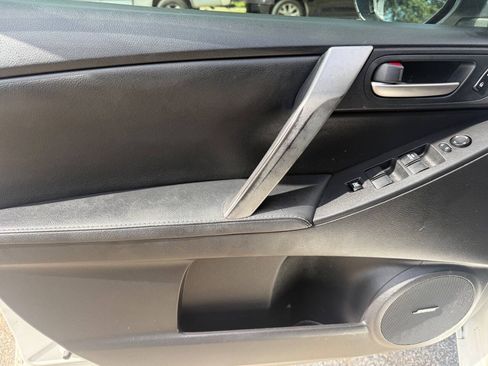 Used 2010 MAZDA MAZDA3 s Grand Touring FWD image 9