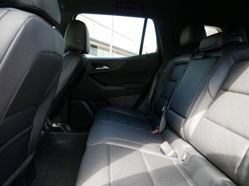 New 2026 Chevrolet Equinox LT w/ Convenience Package II AWD/4WD image 5