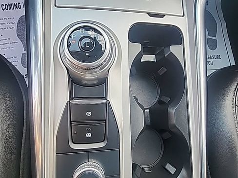 Used 2023 Ford Explorer XLT w/ Equipment Group 202A AWD/4WD image 23