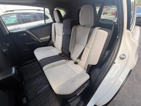 Used 2018 Toyota RAV4 XLE w/ Convenience Package AWD/4WD image 14