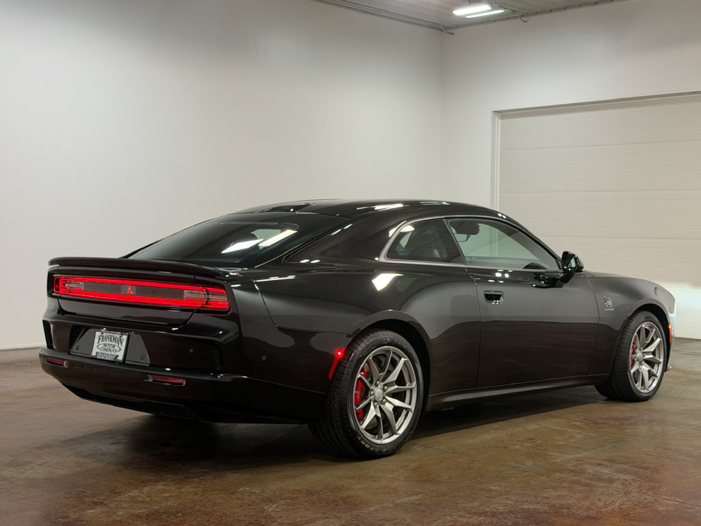Used 2025 Dodge Charger Daytona Scat Pack w/ Track Pack AWD/4WD image 22