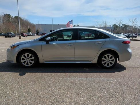 Used 2024 Toyota Corolla LE image 7