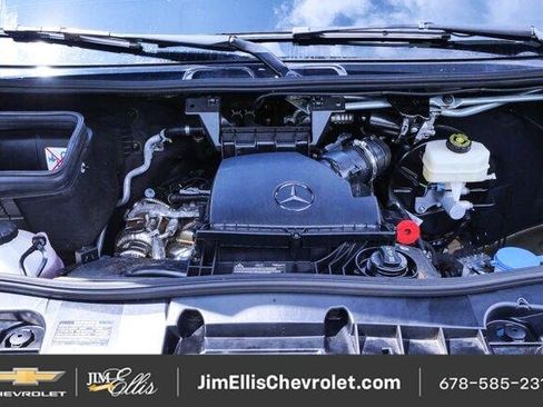 Used 2024 Mercedes-Benz Sprinter 2500 image 17