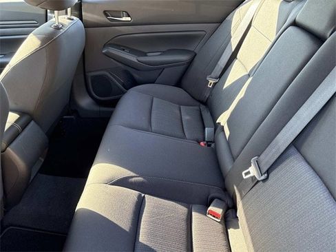 Used 2022 Nissan Altima 2.5 S image 16