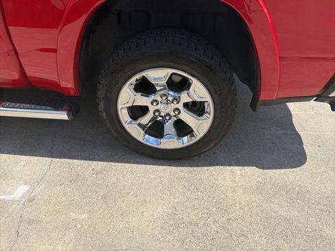 Used 2021 RAM 1500 Laramie AWD/4WD image 12