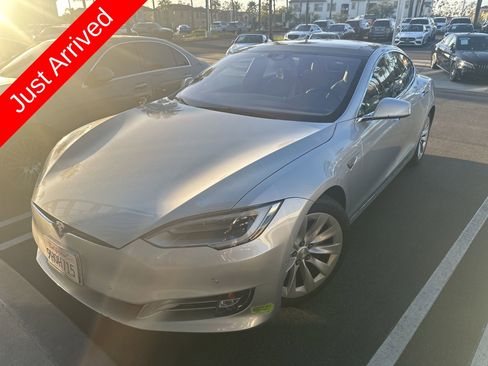 Used 2016 Tesla Model S 90D image 1