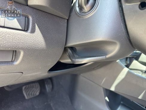 Used 2023 Nissan Rogue SV AWD/4WD image 19