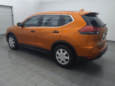 Used 2017 Nissan Rogue S image 3