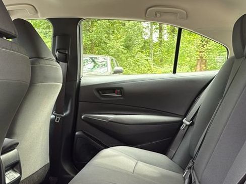 Used 2024 Toyota Corolla LE w/ LE Convenience Package FWD image 21